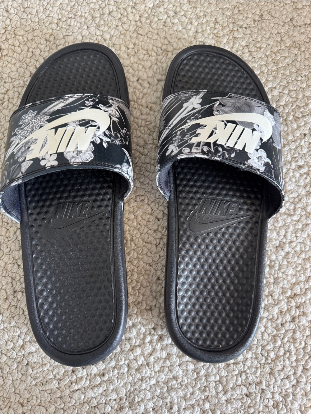 Nike Women's Black Floral Print Slide Sandals